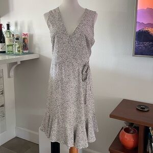 Gilli Black and White Sleeveless Dress